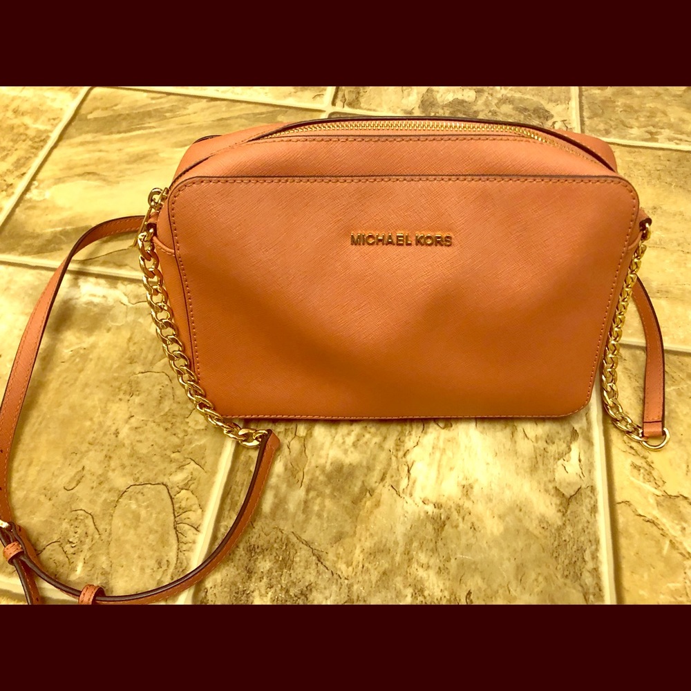 Never wear . Prefer larger bag.